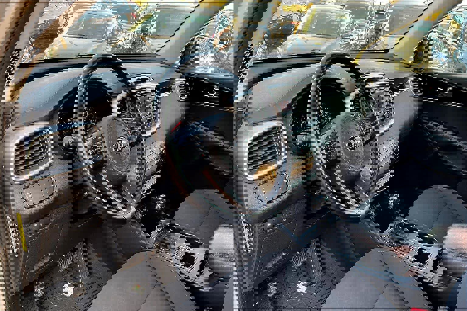 Used 2016 Kia Sorento LX w/ LX Convenience Package image 16