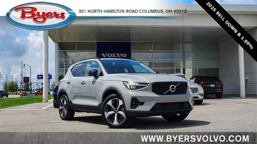 New 2025 Volvo XC40 B5 Plus w/ Protection Package Premier