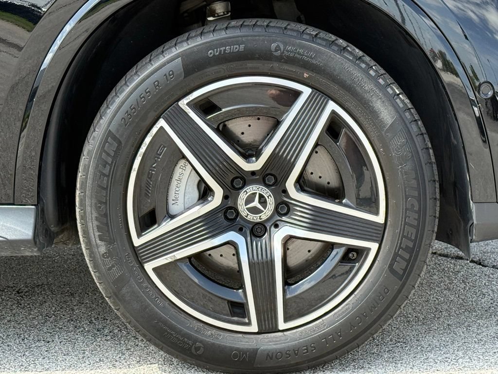 Used 2024 Mercedes-Benz GLC 300 4MATIC image 12