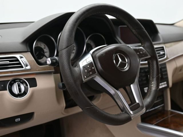 Used 2014 Mercedes-Benz E 350 4MATIC Sedan image 15