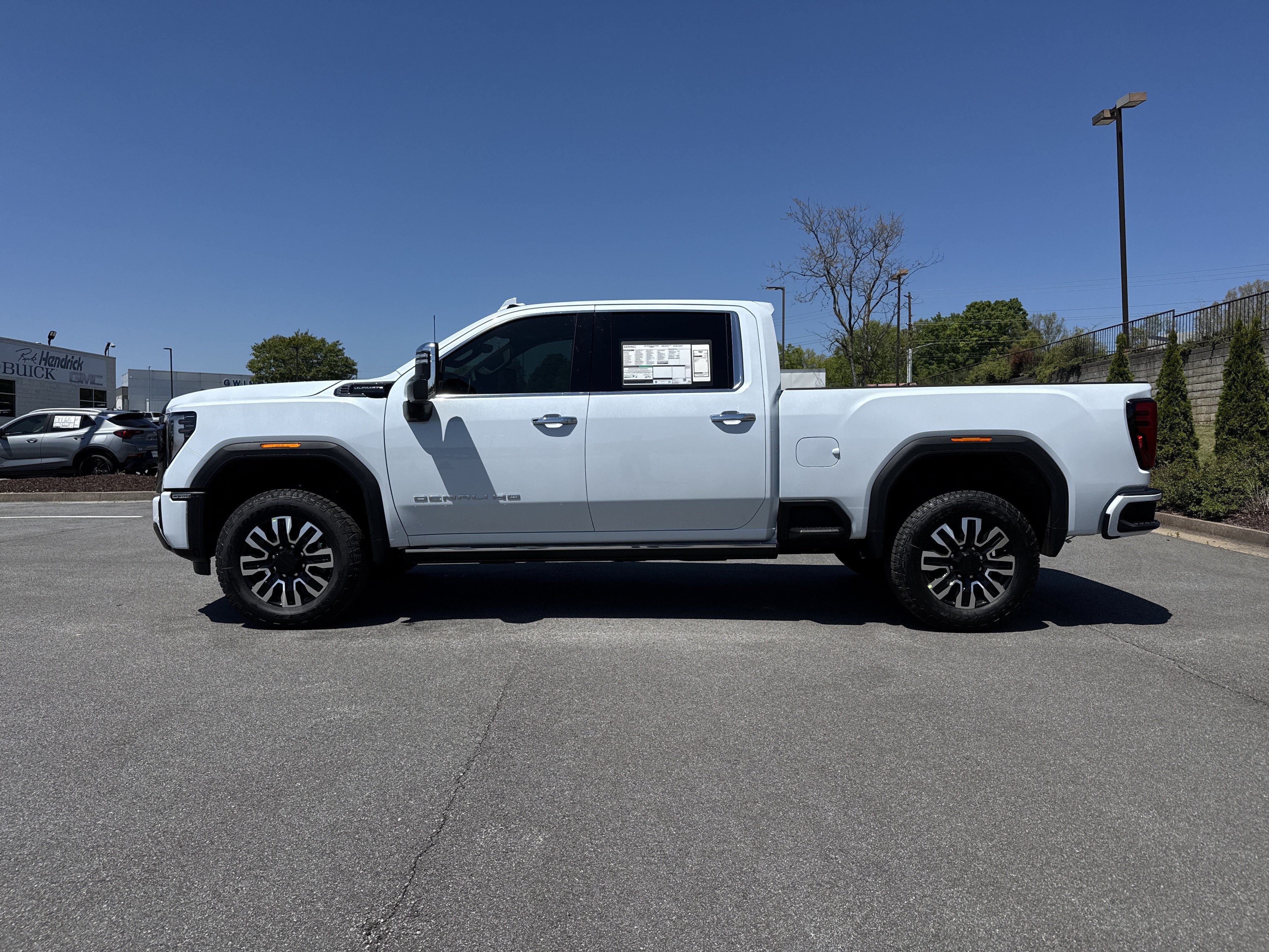 New 2026 GMC Sierra 2500 Denali Ultimate AWD/4WD image 7