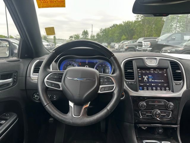 Used 2019 Chrysler 300 Limited RWD image 19