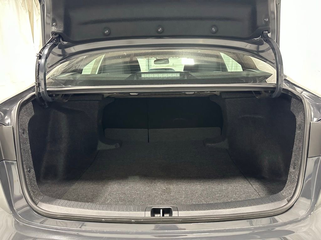 Used 2025 Toyota Corolla SE image 48