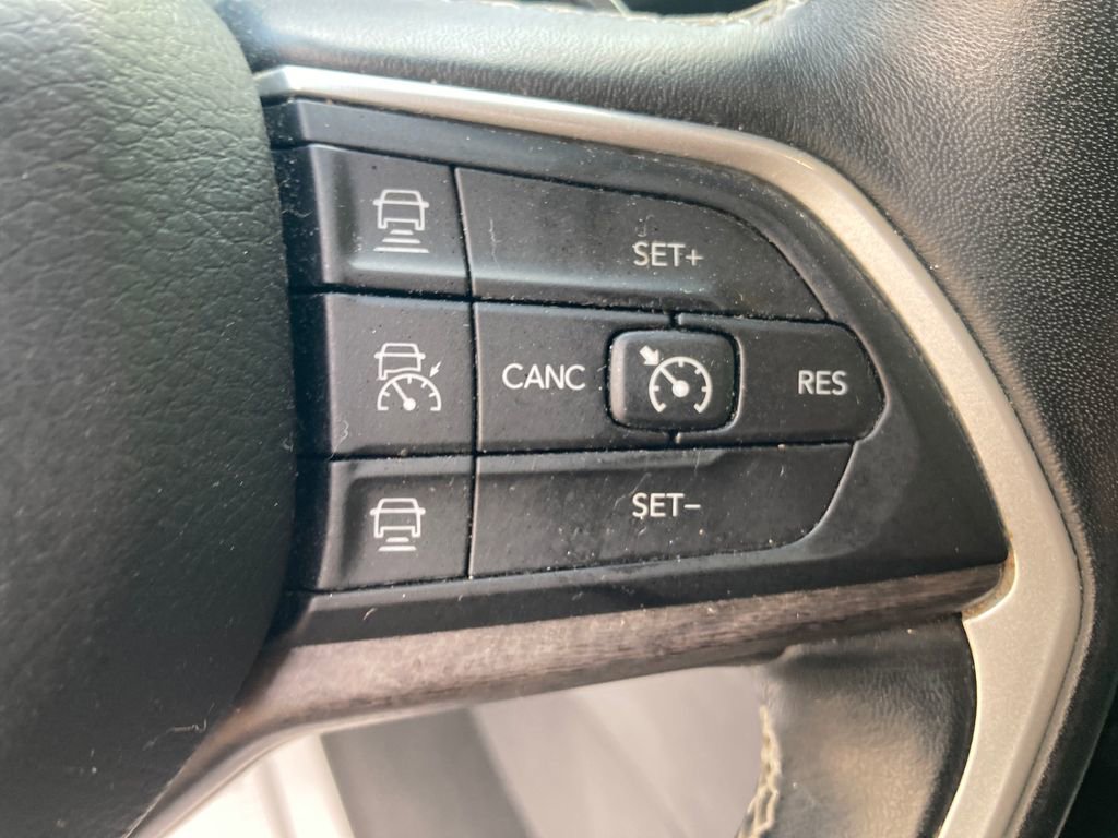 Used 2021 Jeep Grand Cherokee L Limited image 38