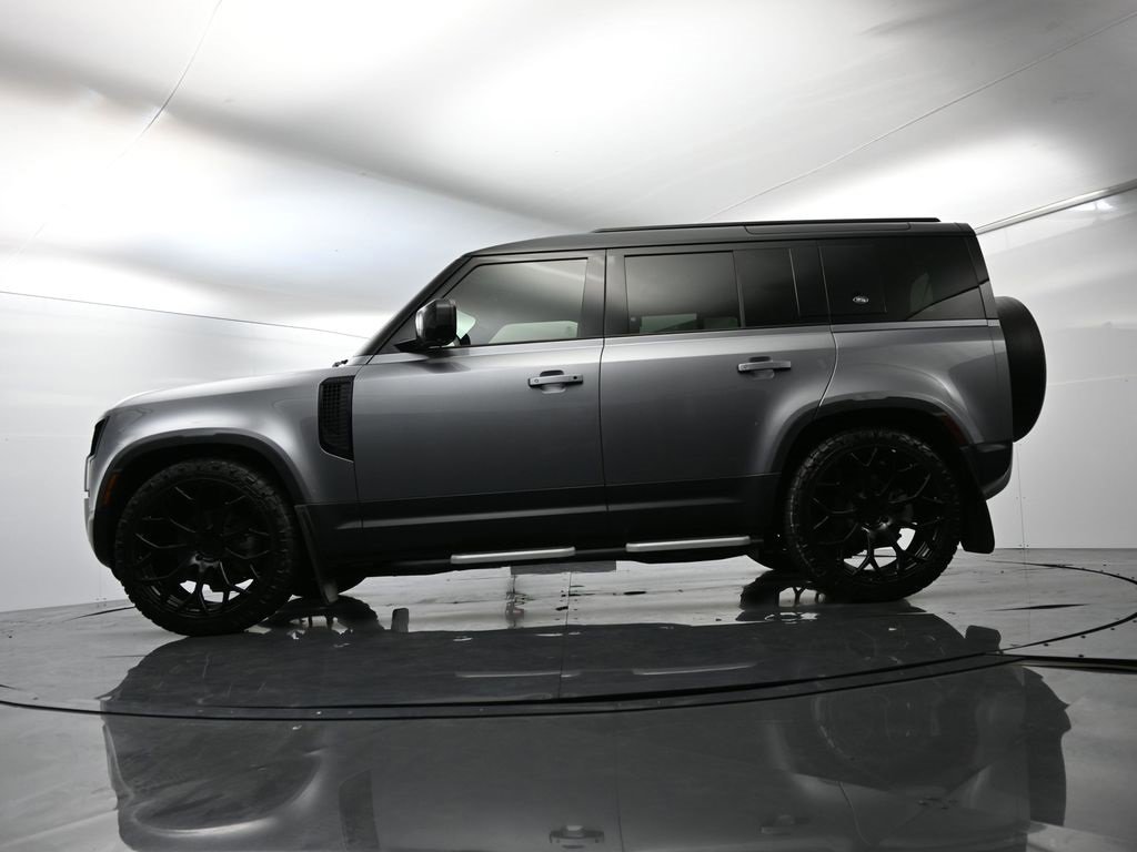 Used 2023 Land Rover Defender 110 S image 43
