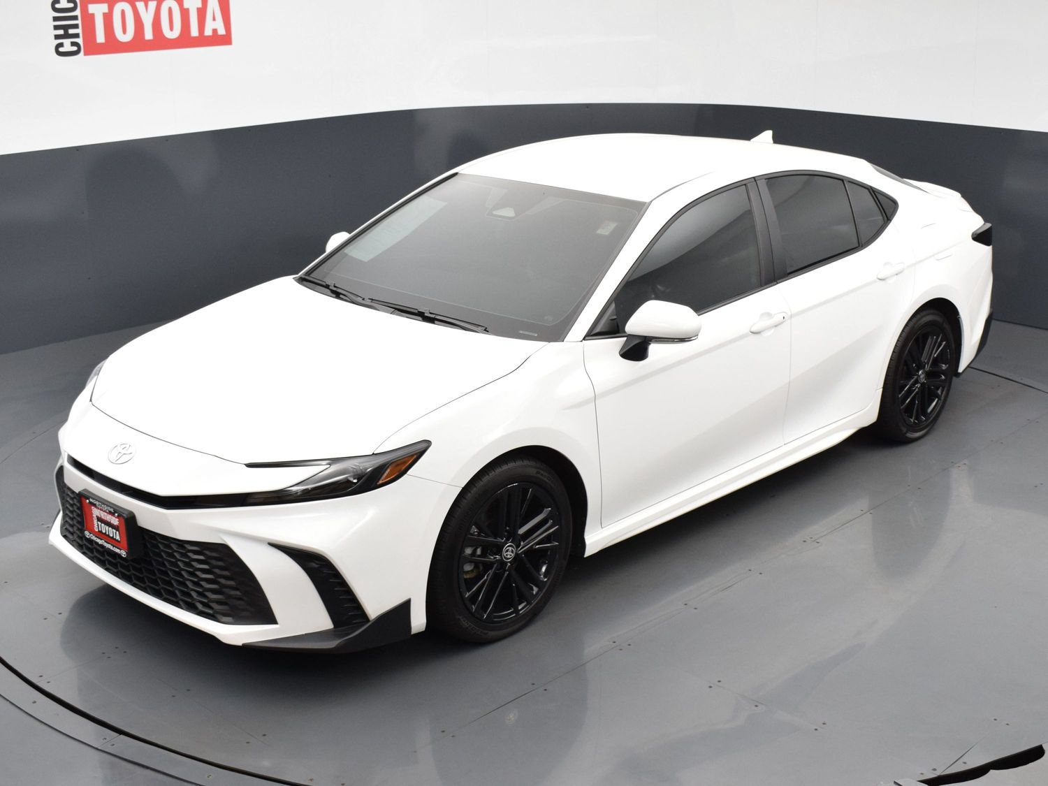 Used 2026 Toyota Camry SE FWD image 24