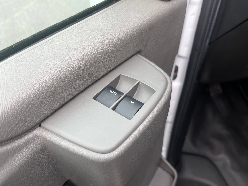 Certified 2019 GMC Savana 3500 w/ Power Convenience Package RWD image 11
