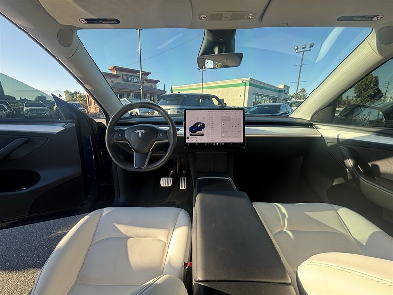 Used 2023 Tesla Model Y Performance AWD/4WD image 16