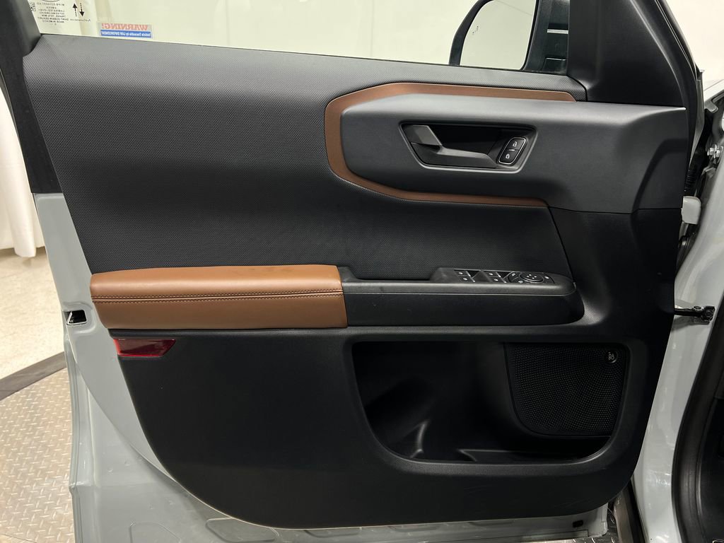 Used 2021 Ford Bronco Sport Outer Banks w/ Outer Banks Package image 16
