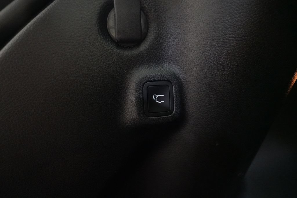 Used 2026 Jeep Compass Limited AWD/4WD image 15