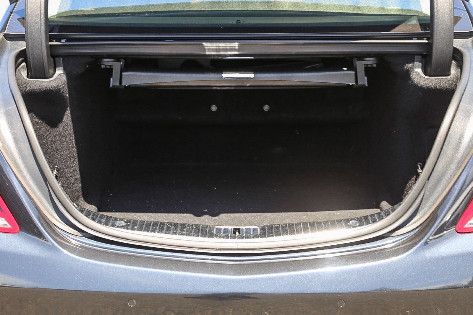 Used 2014 Mercedes-Benz S 550 Sedan w/ Sport Package Plus One image 24