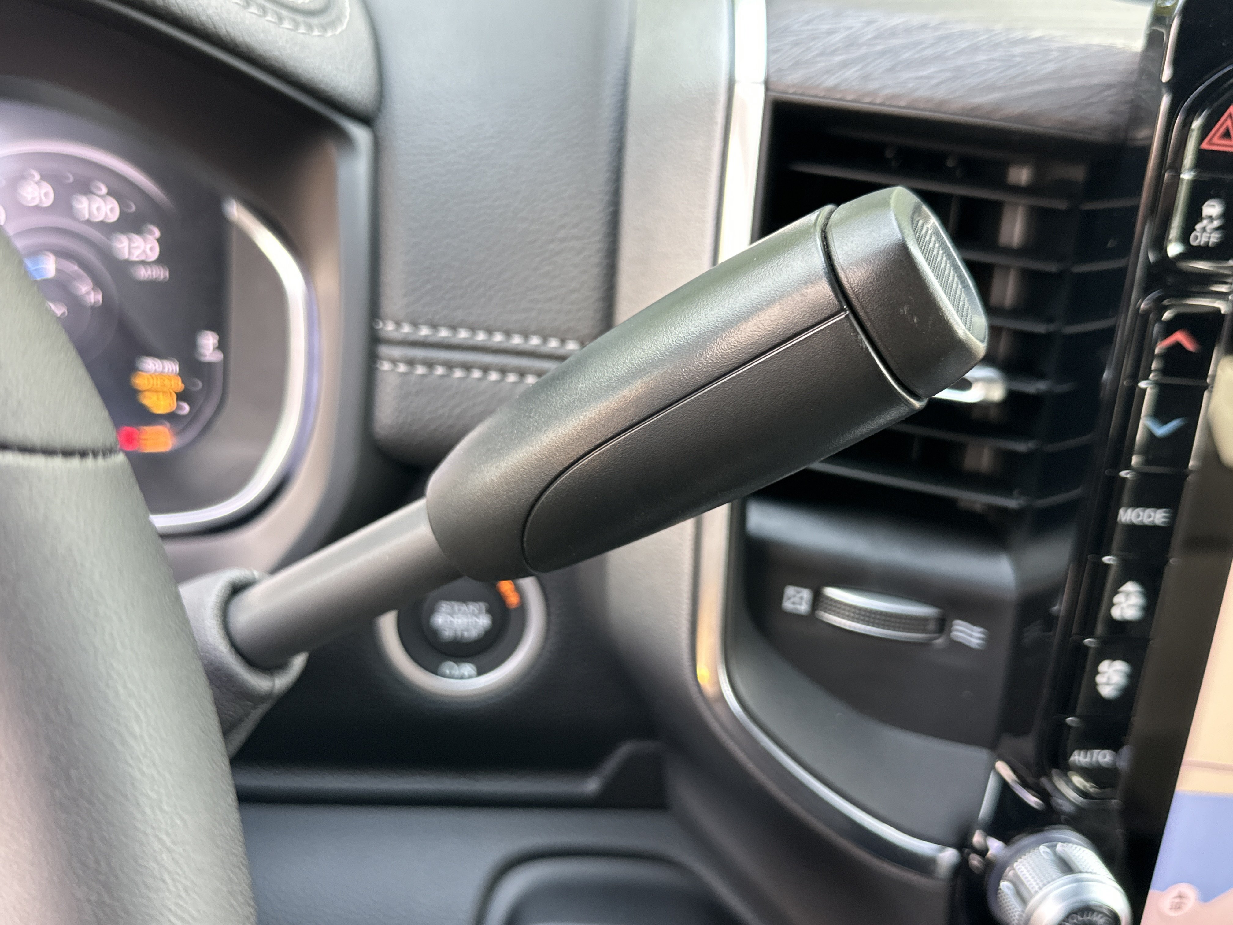 New 2027 RAM 2500 Laramie AWD/4WD image 14