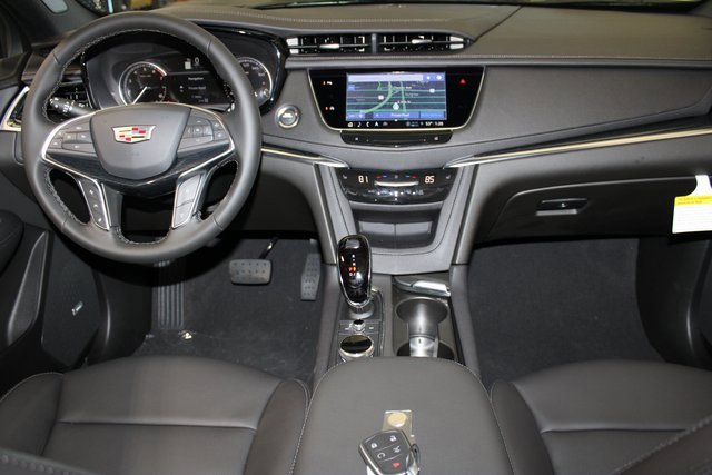 New 2025 Cadillac XT5 Premium Luxury image 12