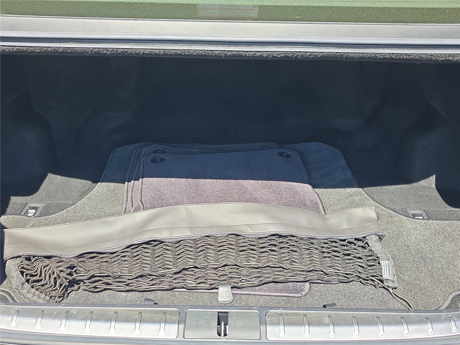 Used 2018 Lexus LS 500h w/ Accessory Package (Z2) image 9