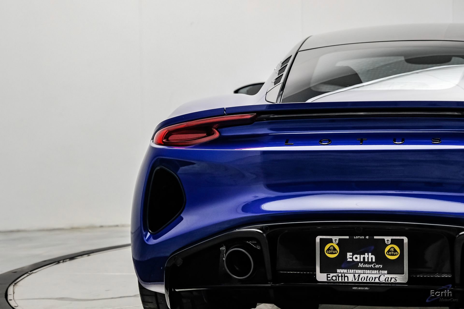 Used 2026 Lotus Emira SE RWD image 17