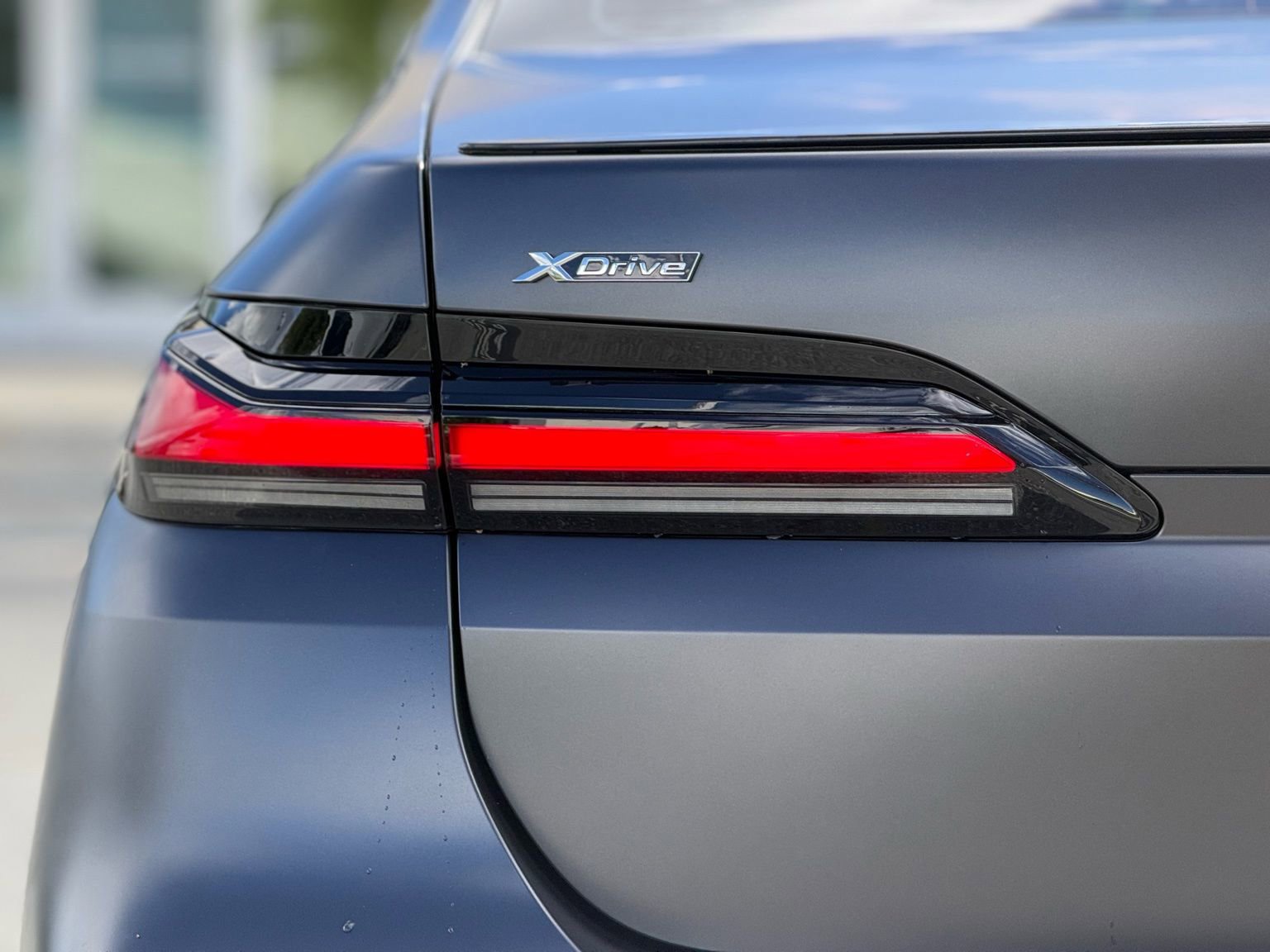 Used 2025 BMW 760i xDrive w/ Premium Package image 14