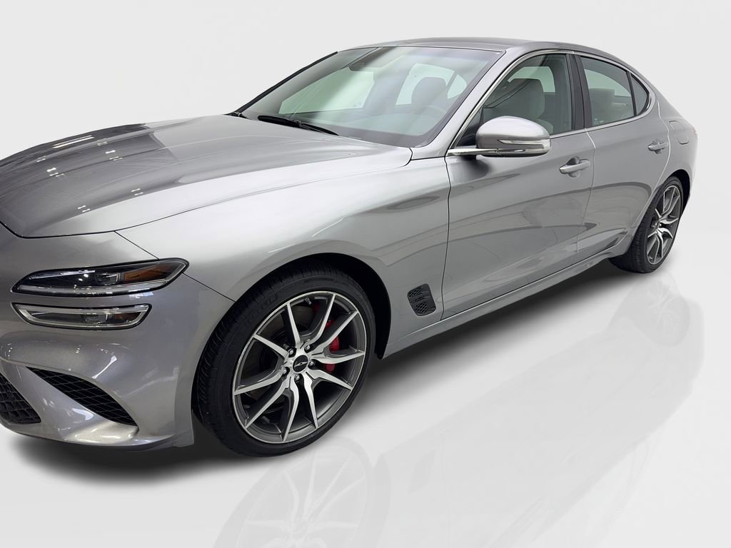 Used 2025 Genesis G70 2.5T image 11
