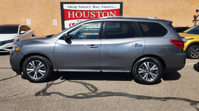 Used 2020 Nissan Pathfinder SV AWD/4WD image 1