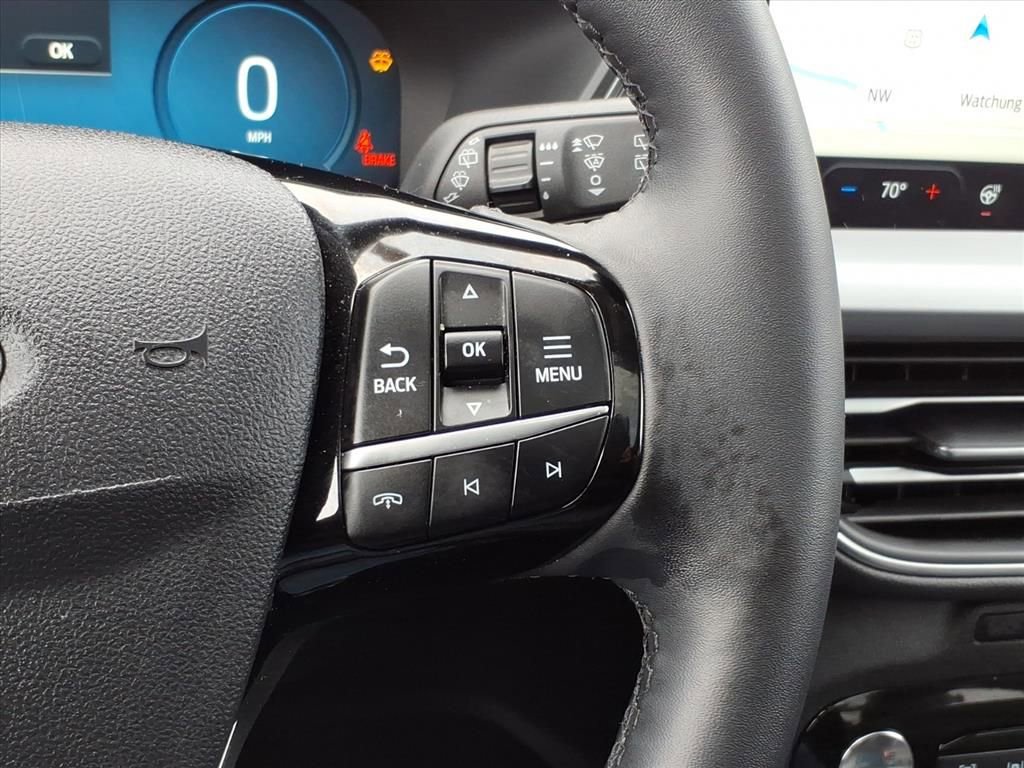 Certified 2023 Ford Escape Platinum w/ Premium Technology Package AWD/4WD image 19