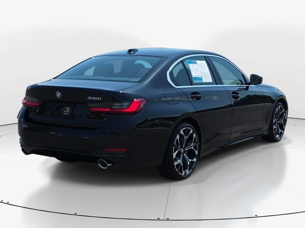 Used 2025 BMW 330i Sedan w/ Convenience Package RWD image 6