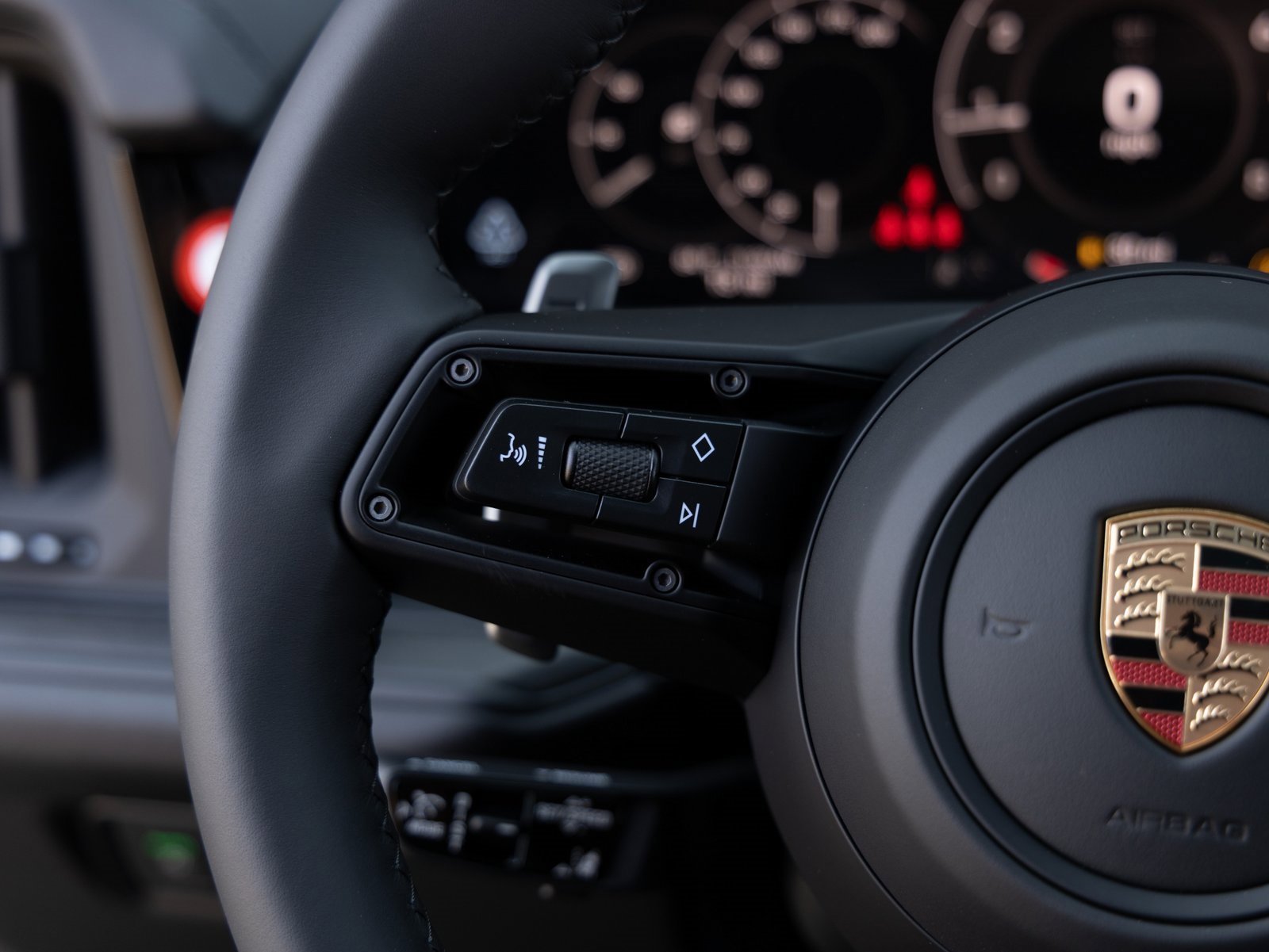 Certified 2026 Porsche Cayenne GTS image 25