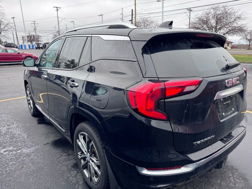 Used 2020 GMC Terrain Denali w/ Denali Premium Package AWD/4WD image 6