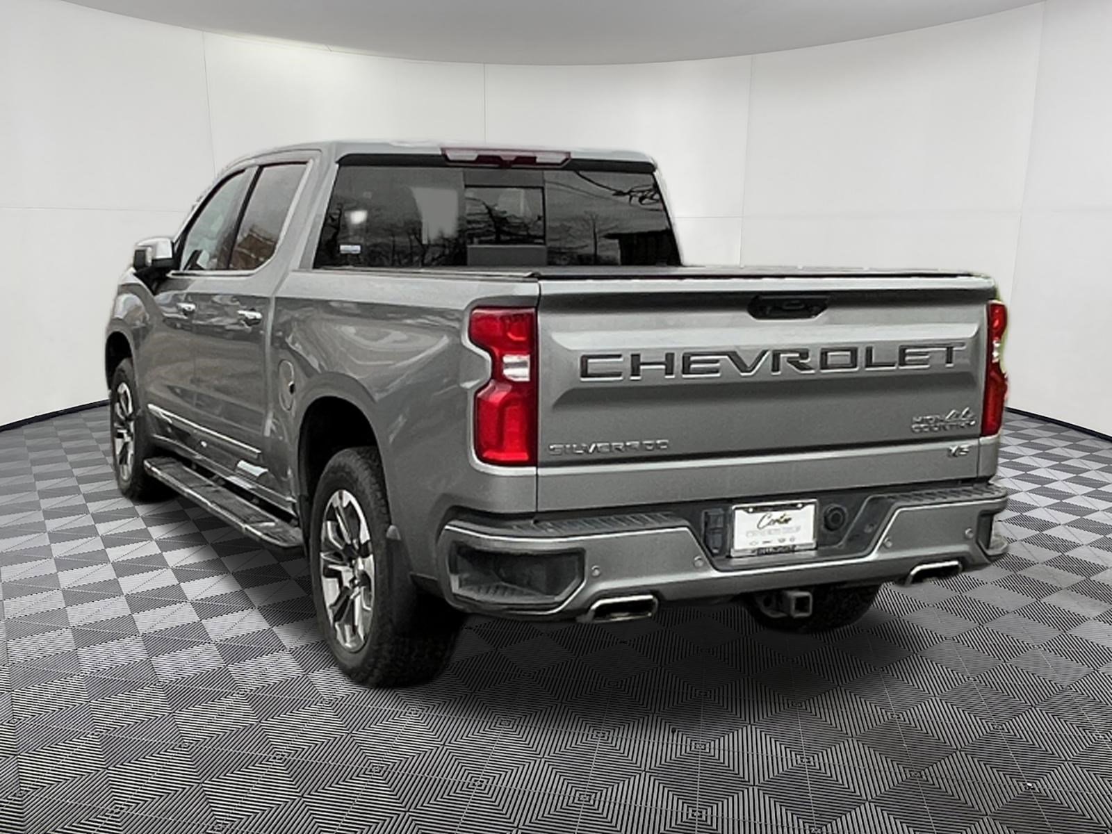 Used 2023 Chevrolet Silverado 1500 High Country w/ Max Trailering Package AWD/4WD image 4