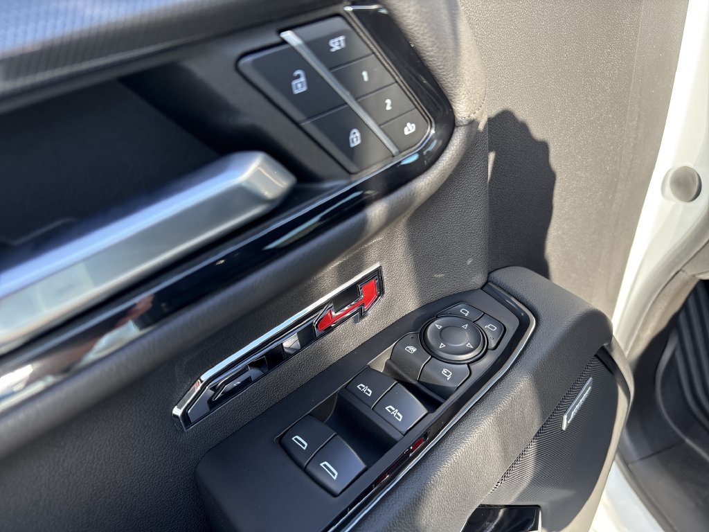 Used 2022 GMC Sierra 1500 AT4 w/ AT4 Preferred Package AWD/4WD image 18