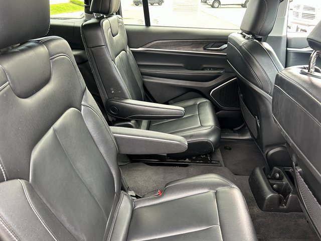 Used 2022 Jeep Grand Cherokee L Limited image 34