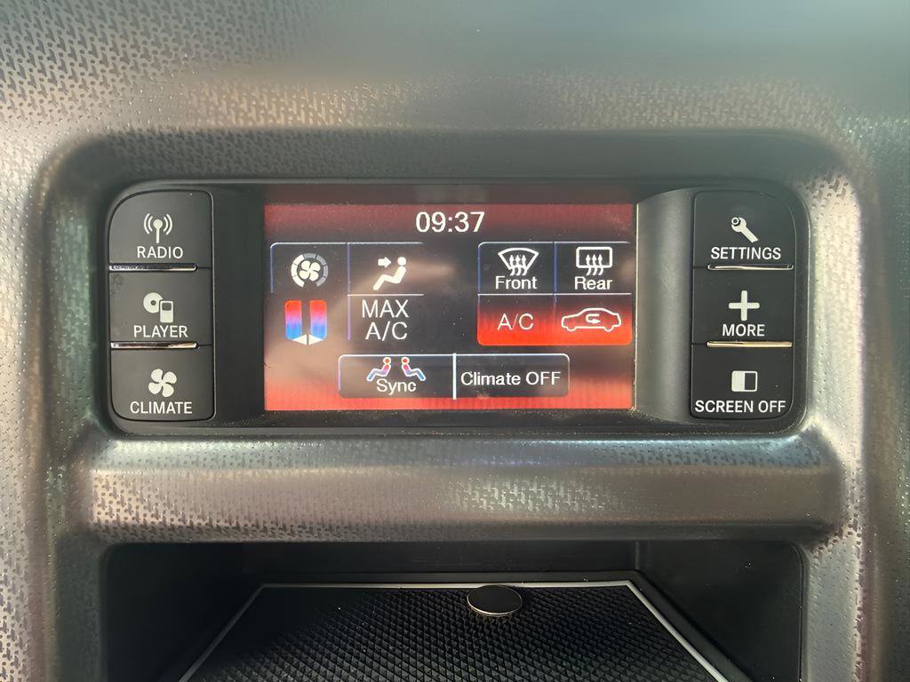 Used 2014 Dodge Charger SE RWD image 19