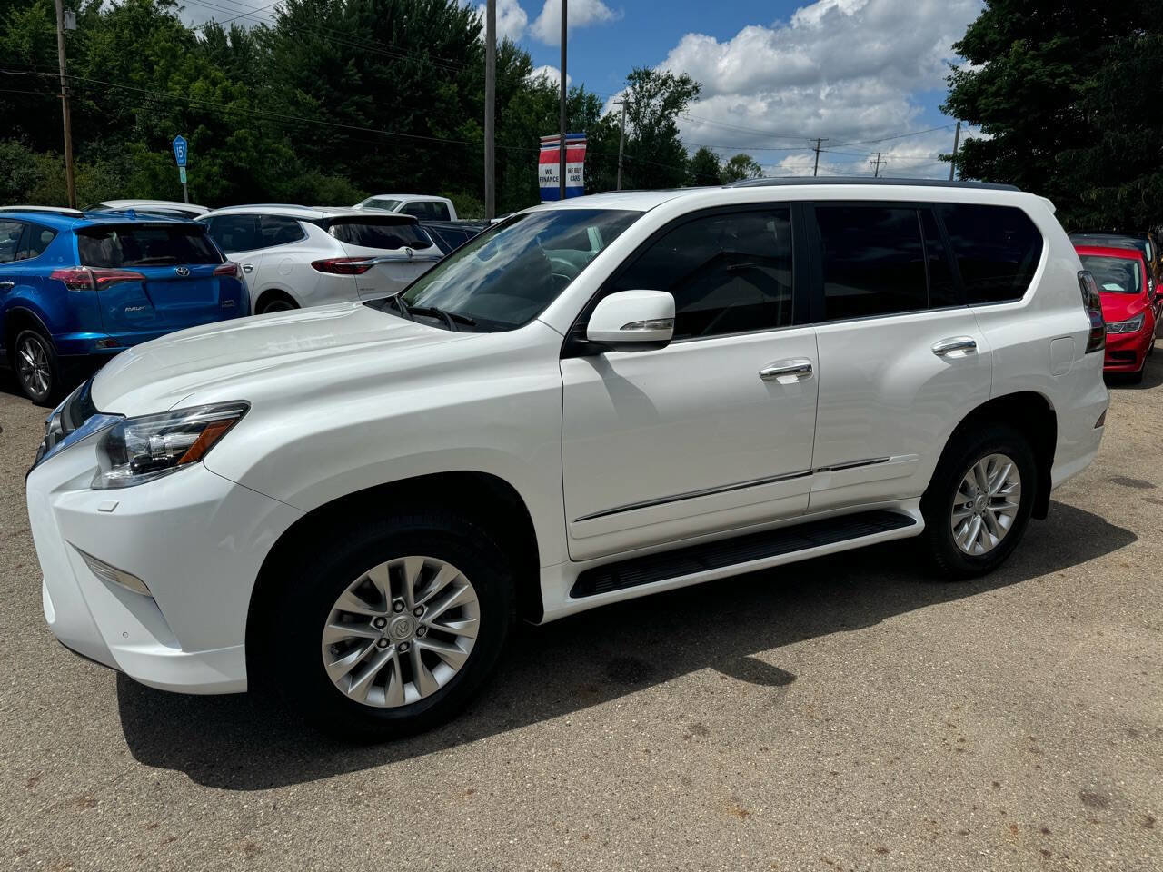 Used 2014 Lexus GX 460 image 17