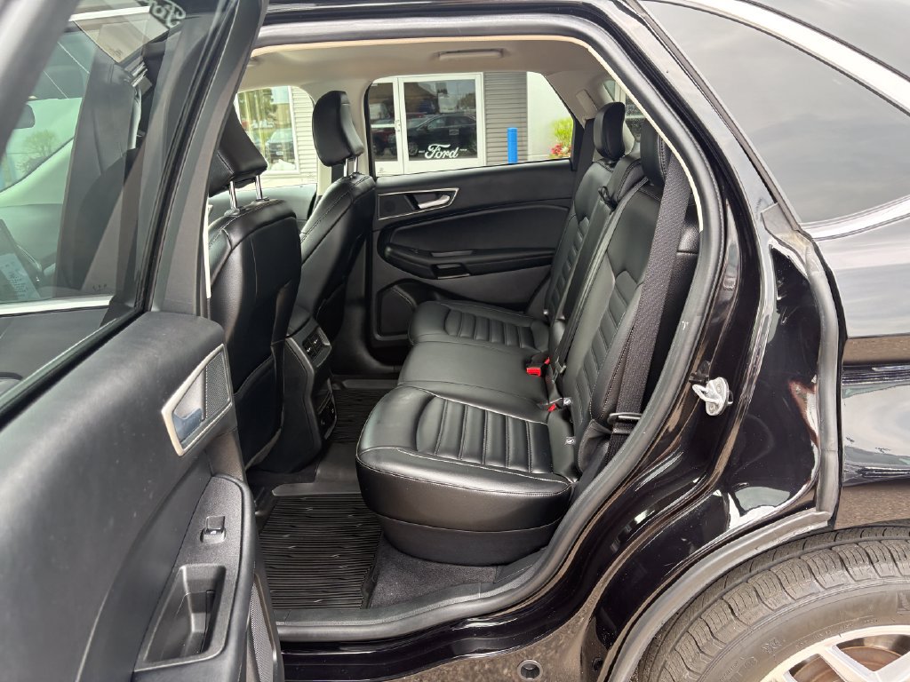 Used 2024 Ford Edge SEL w/ Convenience Package AWD/4WD image 12