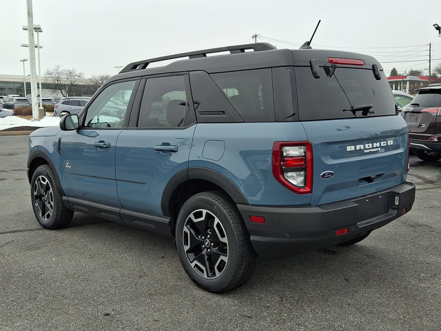 Used 2023 Ford Bronco Sport Outer Banks w/ Tech Package image 4