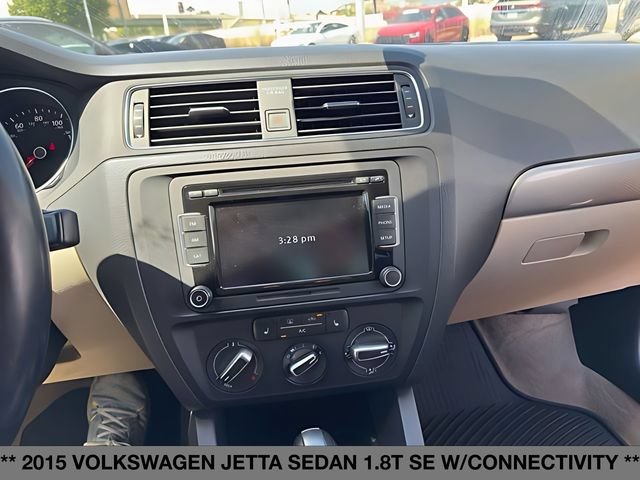 Used 2015 Volkswagen Jetta SE FWD image 18