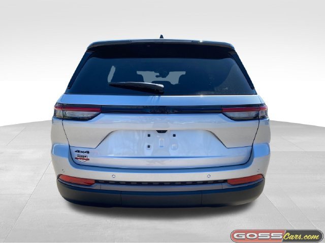 New 2026 Jeep Grand Cherokee Limited w/ Limited Altitude Package AWD/4WD image 4