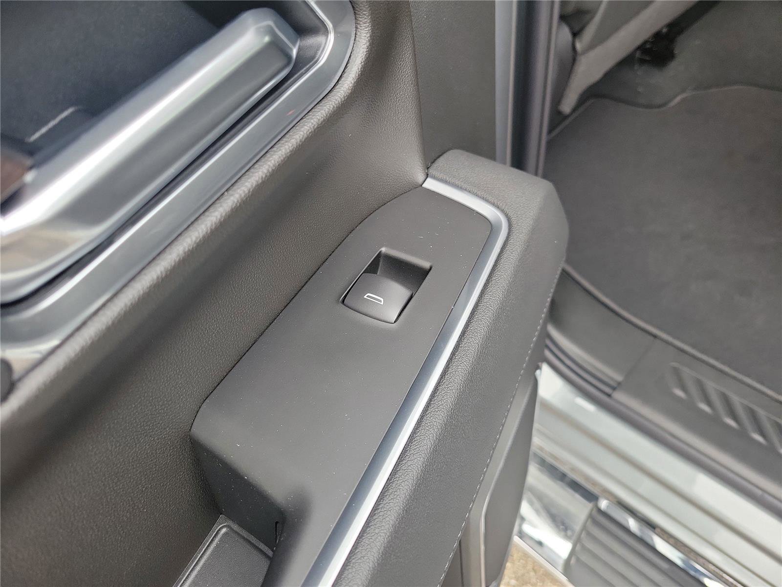 New 2026 GMC Sierra 1500 SLT w/ SLT Premium Package image 15