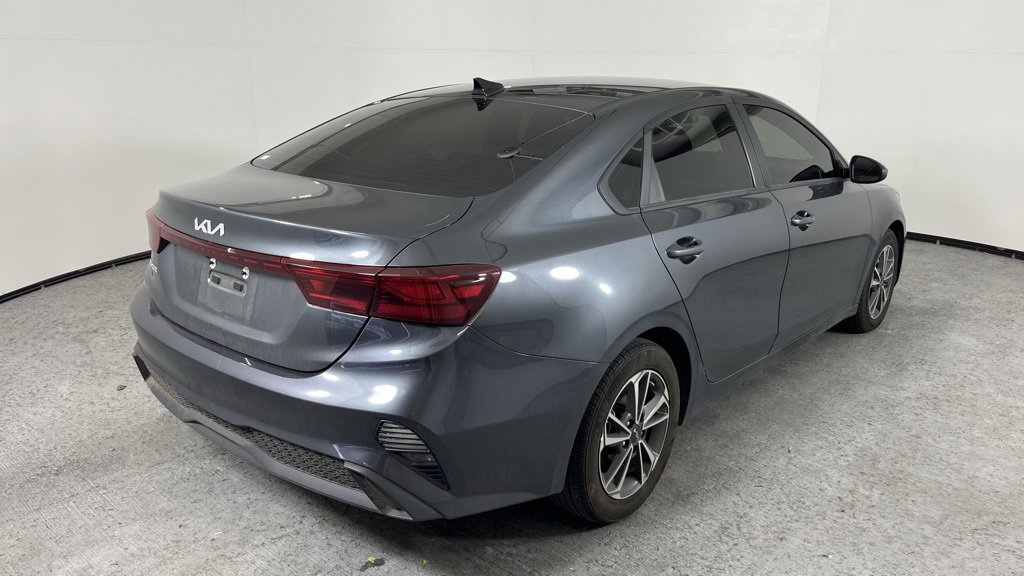 Used 2024 Kia Forte LXS image 7