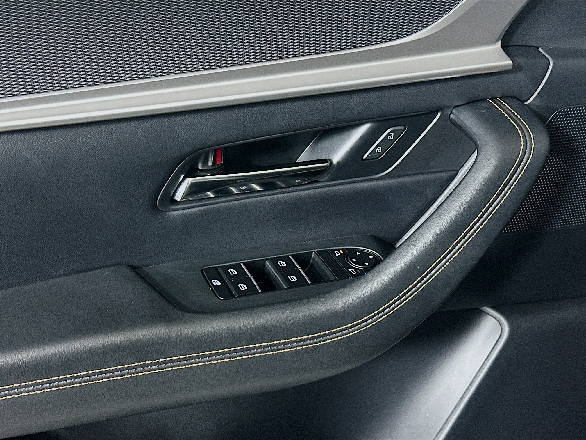 Used 2025 MAZDA CX-90 3.3 Turbo w/ Preferred Package image 15