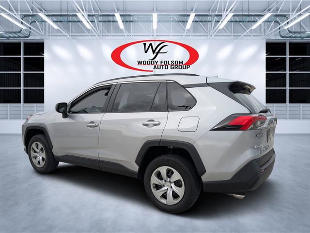 Used 2021 Toyota RAV4 LE image 5