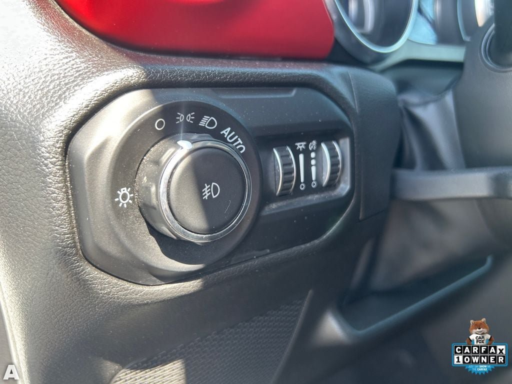 Used 2022 Jeep Wrangler Unlimited Rubicon AWD/4WD image 29