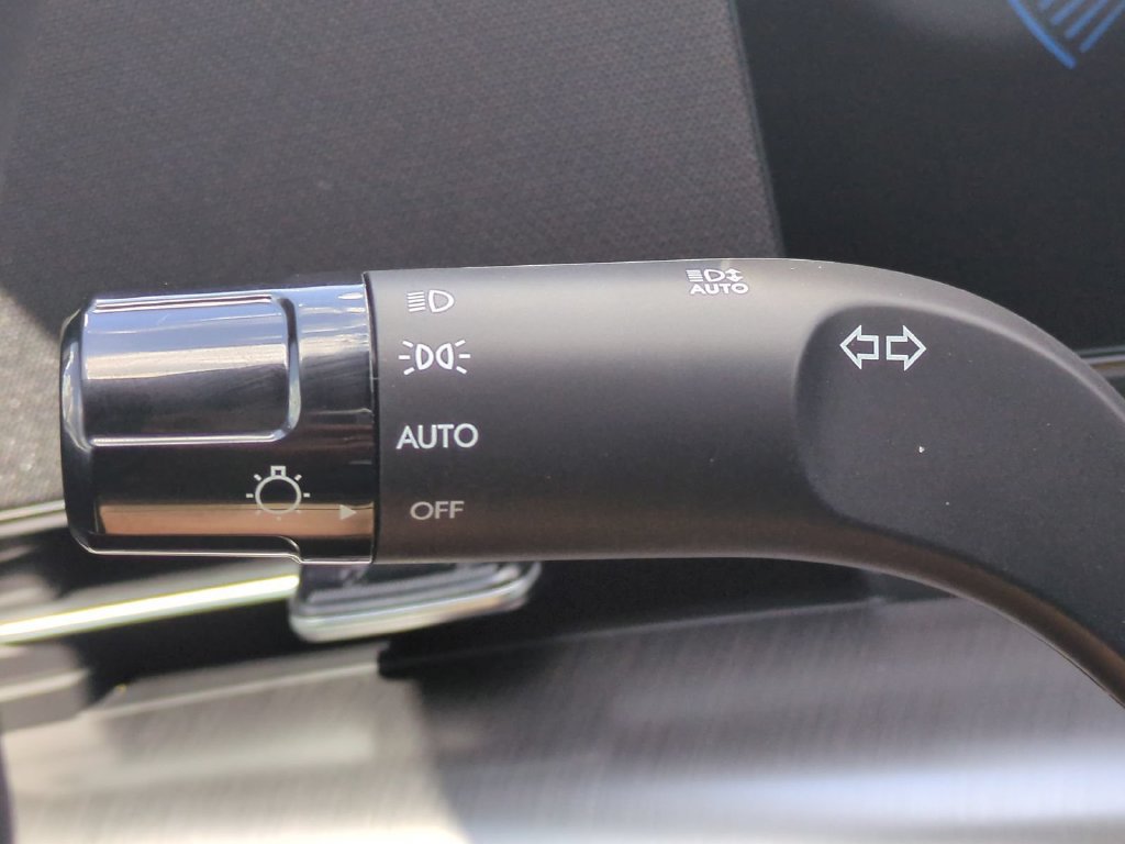 New 2027 Hyundai Kona SE FWD image 28
