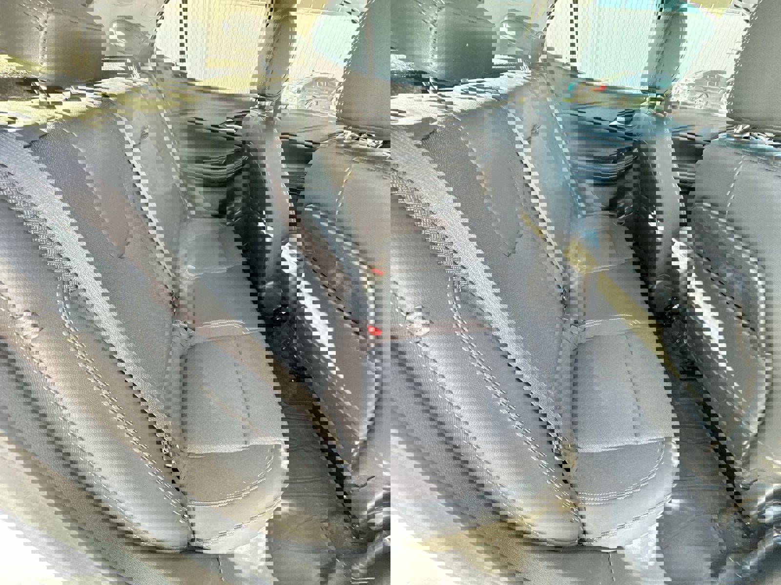 Used 2021 Buick Encore GX Select w/ Advanced Technology Package FWD image 28