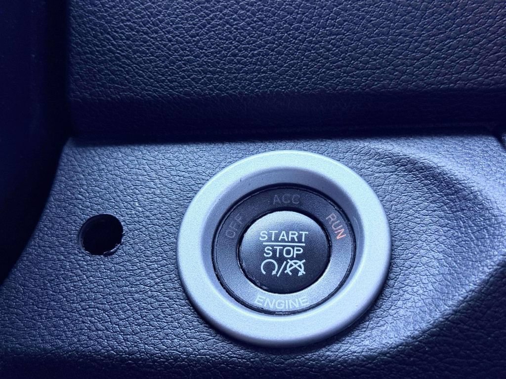 Used 2016 RAM 1500 Laramie AWD/4WD image 25