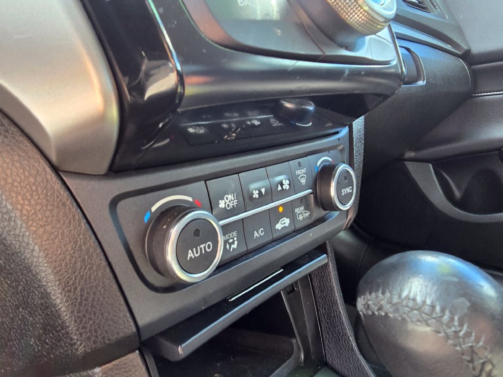 Used 2020 Acura ILX w/ Premium Package FWD image 22