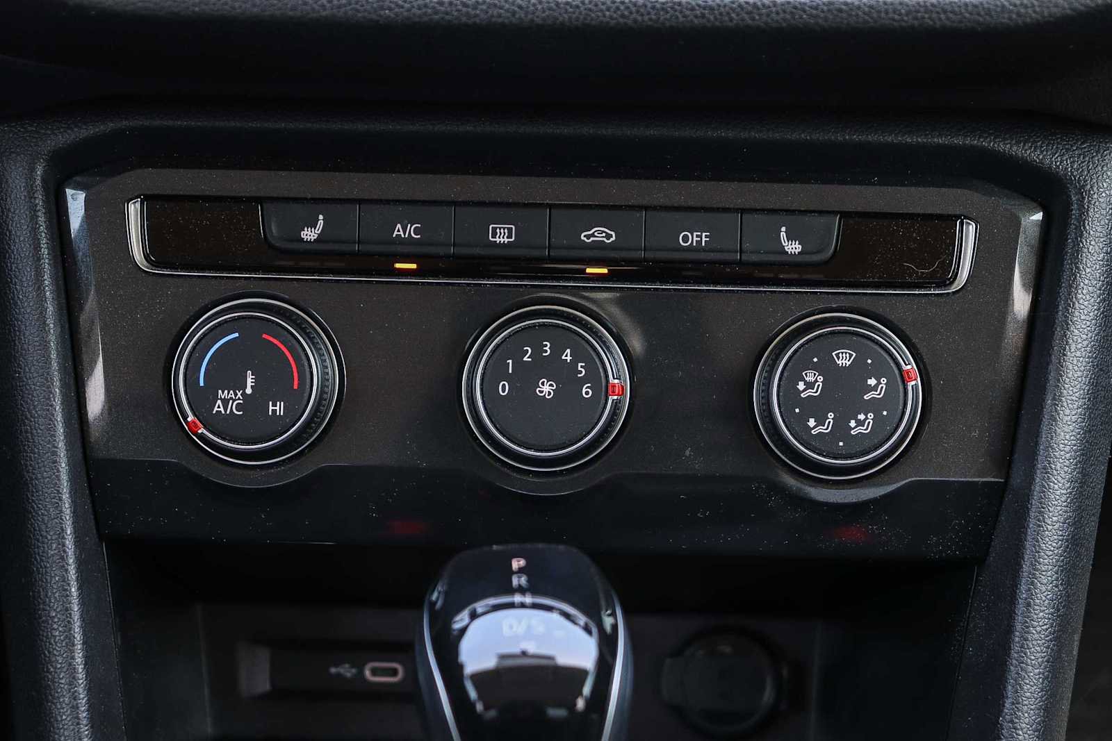 Used 2022 Volkswagen Tiguan S image 13