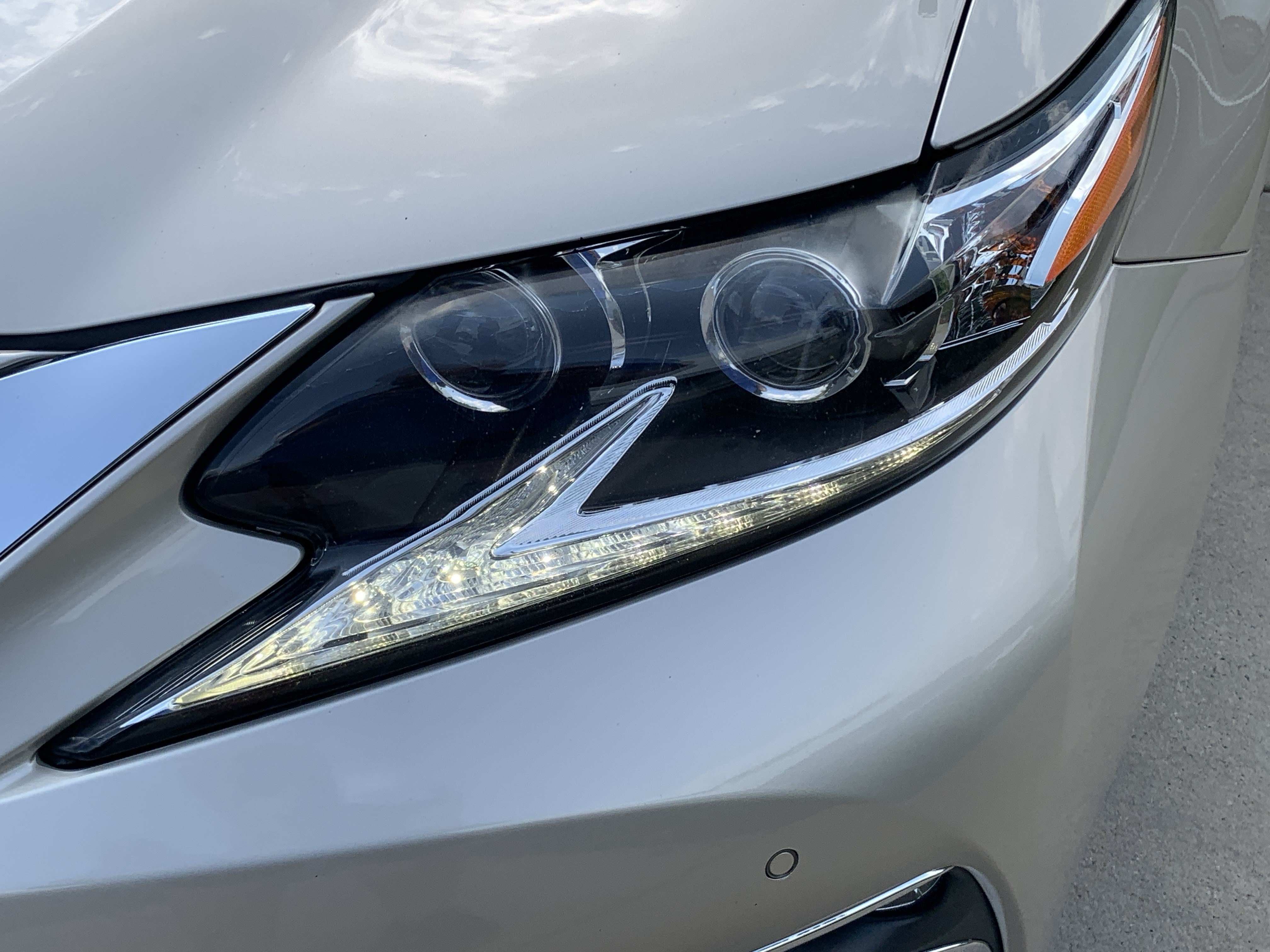 Used 2016 Lexus ES 350 w/ Luxury Package w/Wood Trim FWD image 6