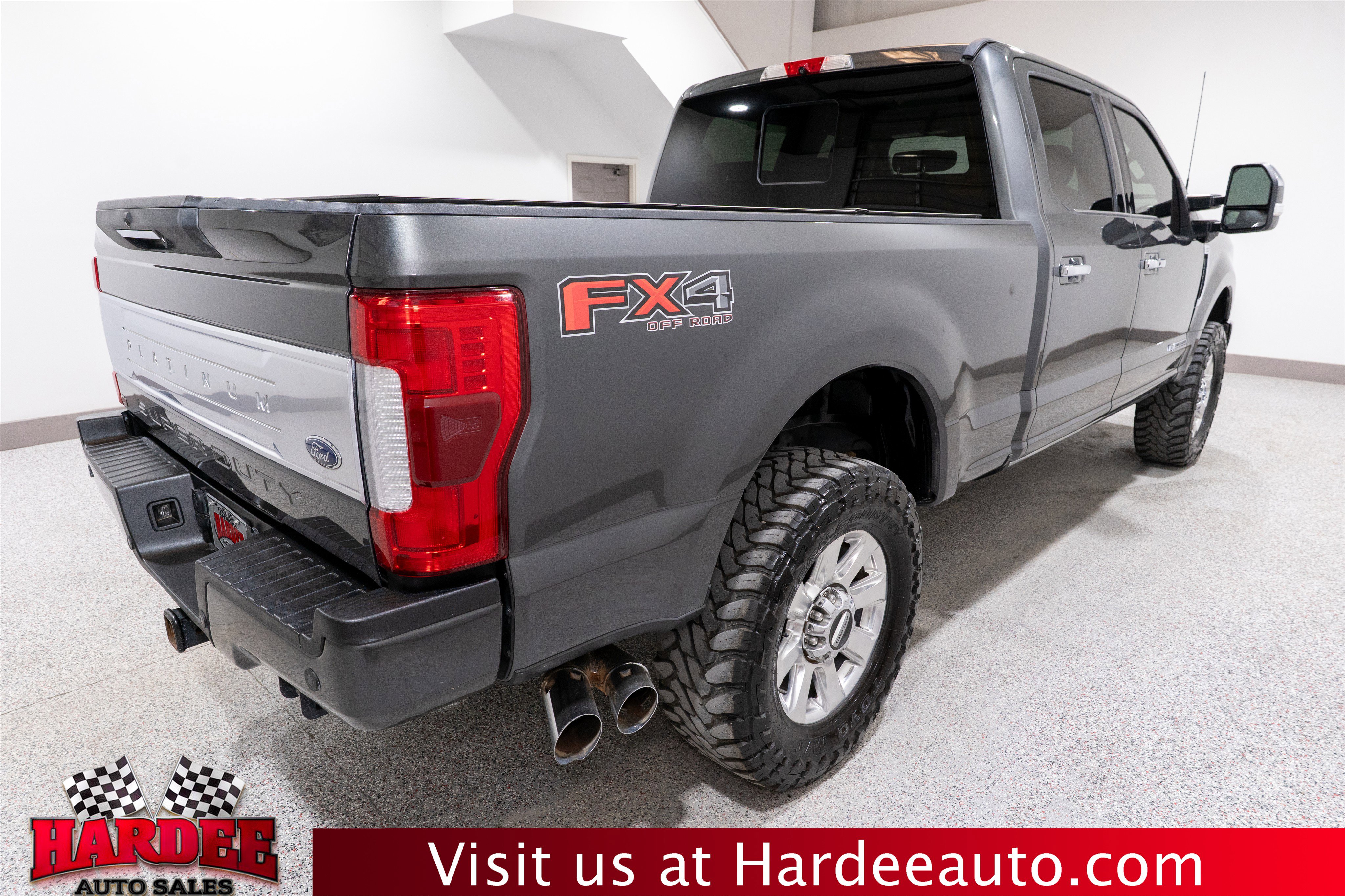 Used 2018 Ford F250 Platinum w/ Platinum Ultimate Package AWD/4WD image 5