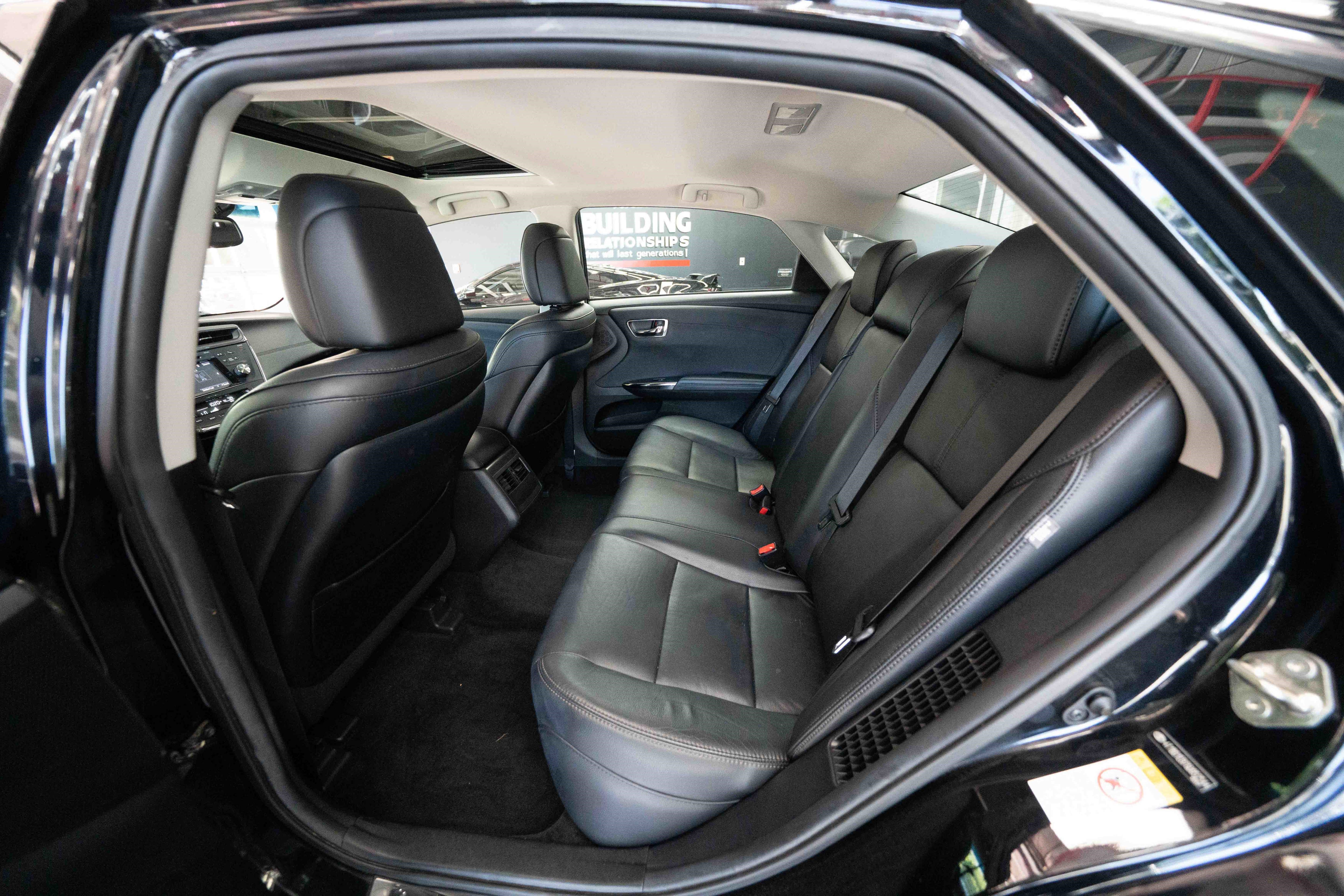 Used 2016 Toyota Avalon XLE Premium w/ Protection Package FWD image 23