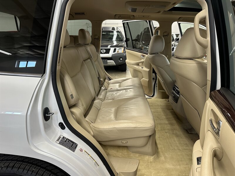 Used 2010 Lexus LX 570 4WD image 14