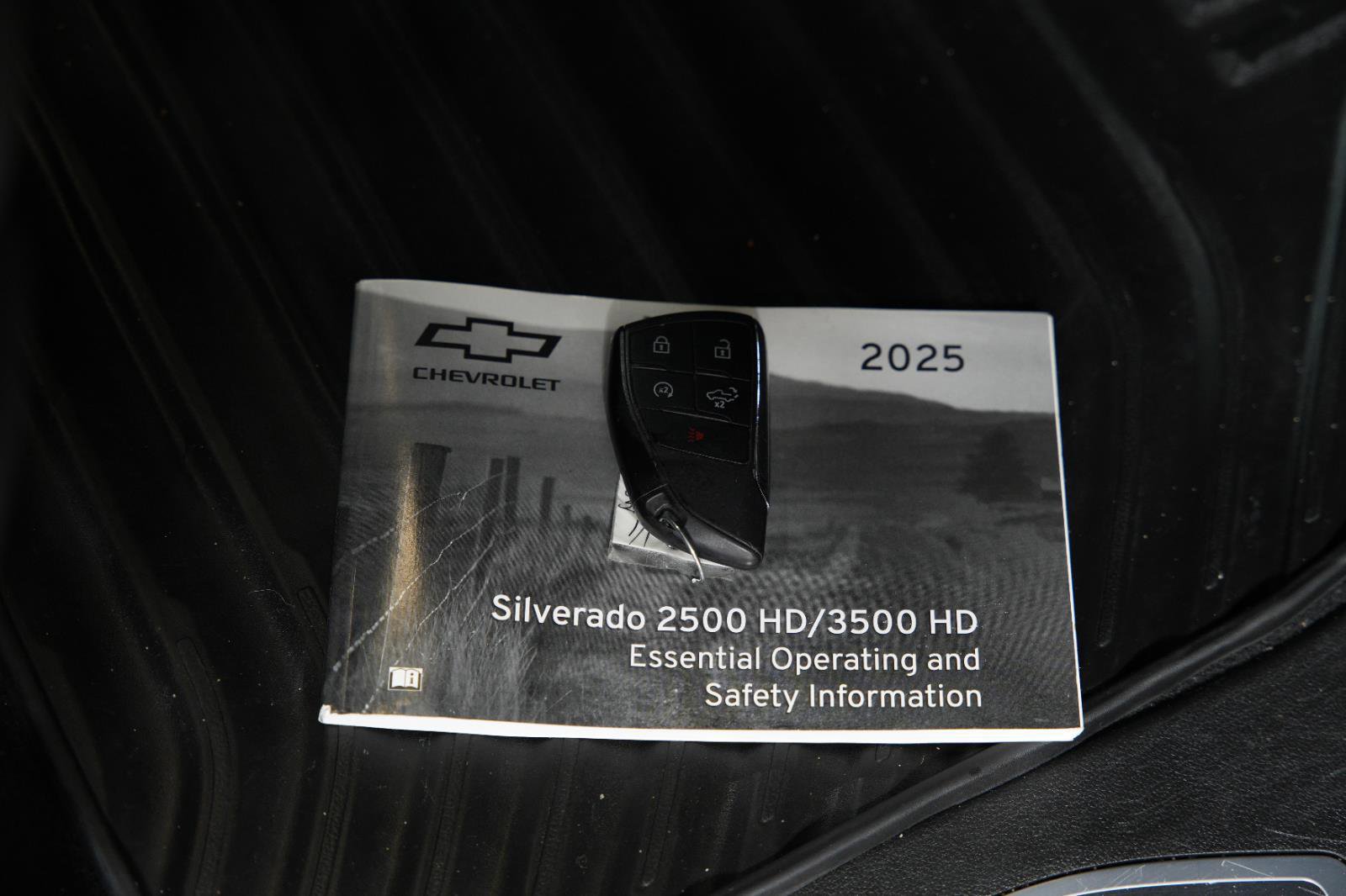 Used 2025 Chevrolet Silverado 2500 LT w/ Convenience Package image 40